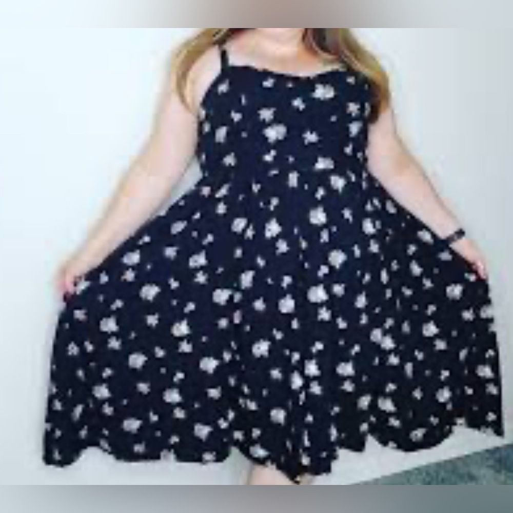 Torrid Blue Starry plus size 2 women black flowers sleeveless - Picture 4 of 12